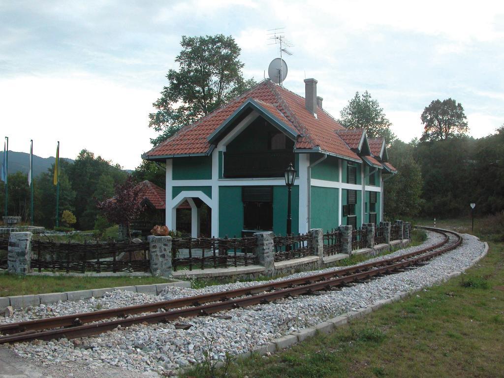 Planinska Kuca Vila Mokra Gora Exterior foto